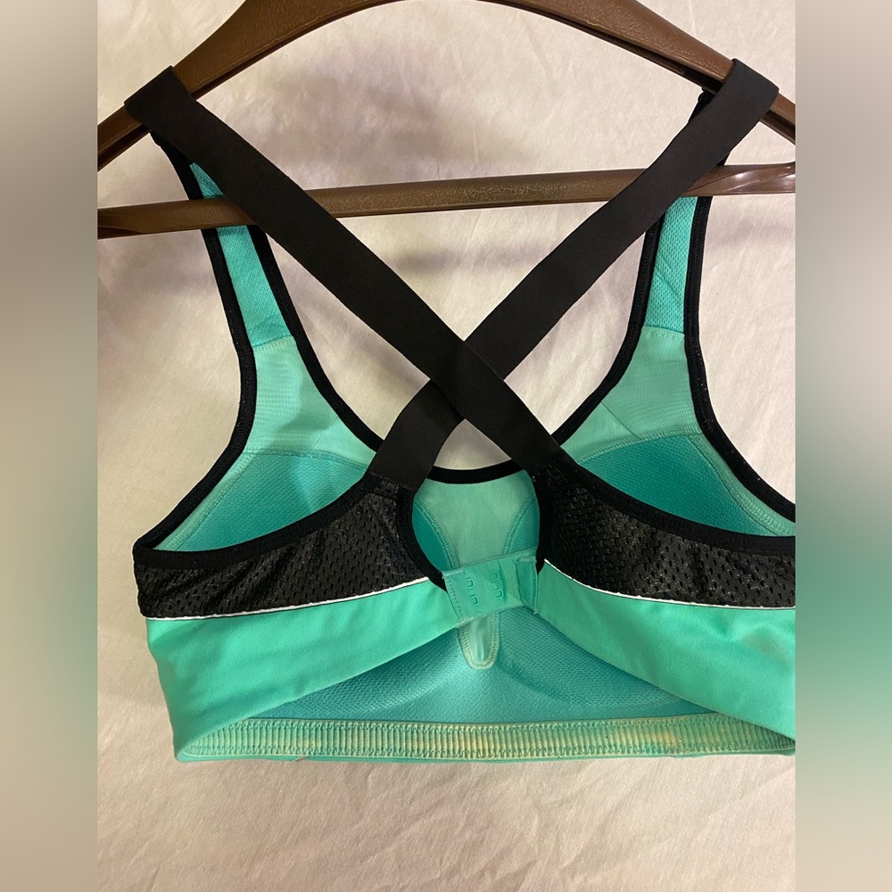 Victoria Secret sport bra size 32C Like New - Picture 10 of 10